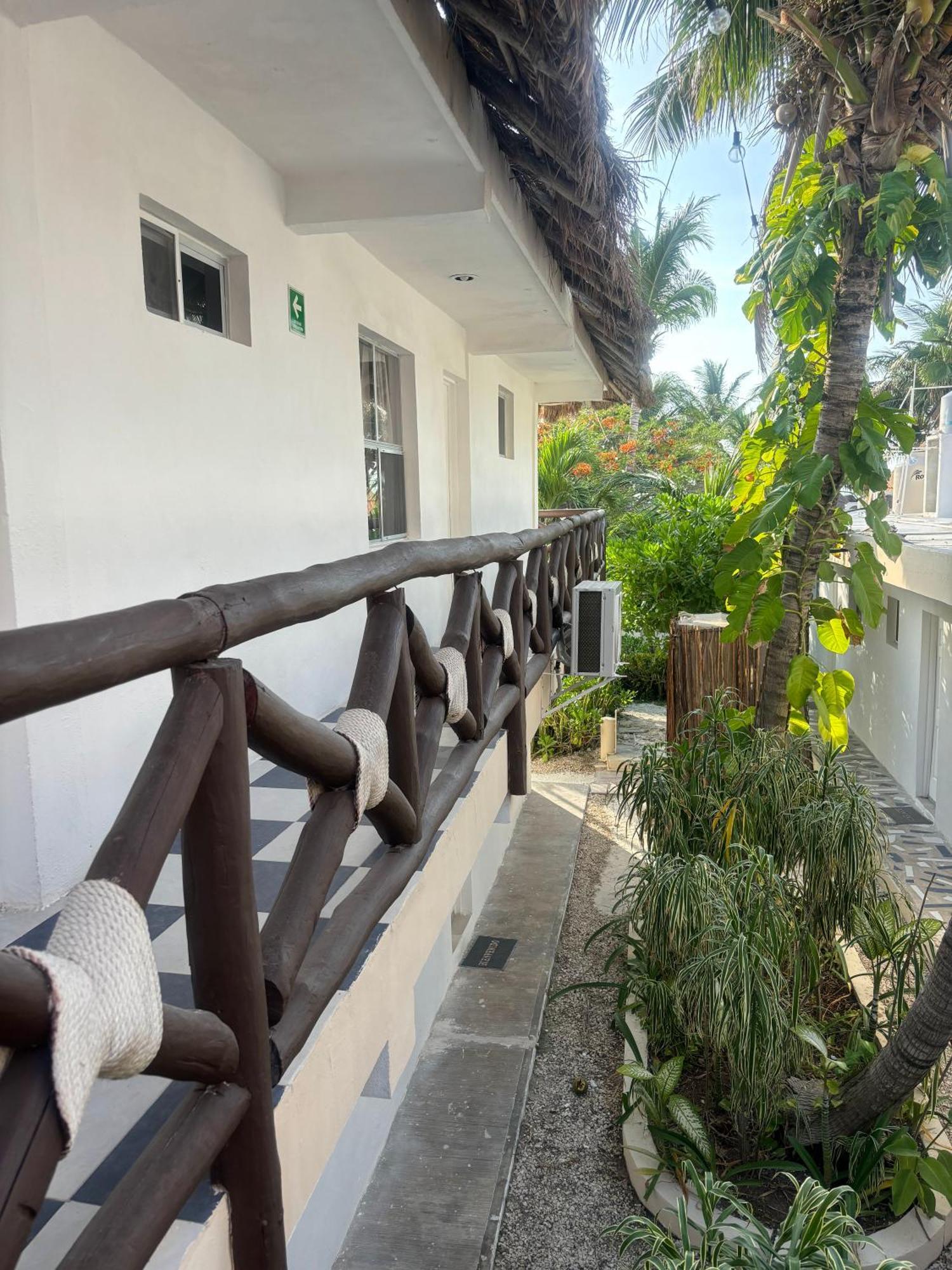 La Diosa Kali Beach Front Hotel Isla Holbox 外观 照片